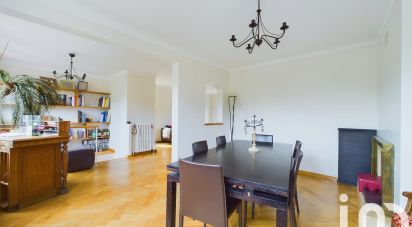 Maison 8 pièces de 196 m² à Le Chesnay (78150)