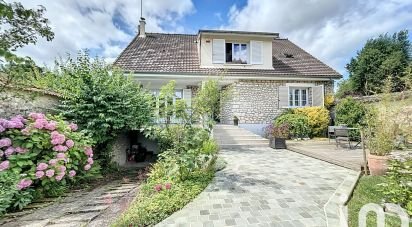 Maison 9 pièces de 203 m² à Moret Loing et Orvanne (77250)