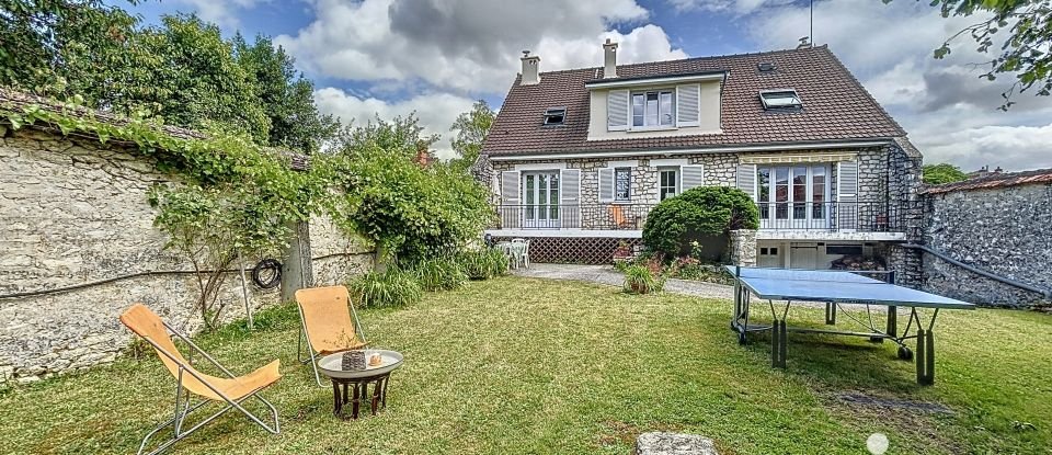 House 9 rooms of 203 m² in Moret Loing et Orvanne (77250)