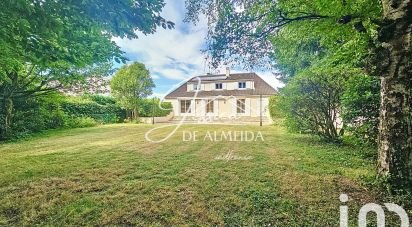 Traditional house 7 rooms of 180 m² in Le Plessis-Belleville (60330)