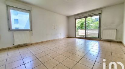 Appartement 3 pièces de 65 m² à Saint-Étienne (42000)