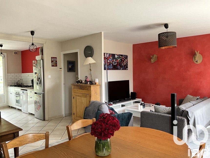 Appartement 4 pièces de 84 m² à Gières (38610)