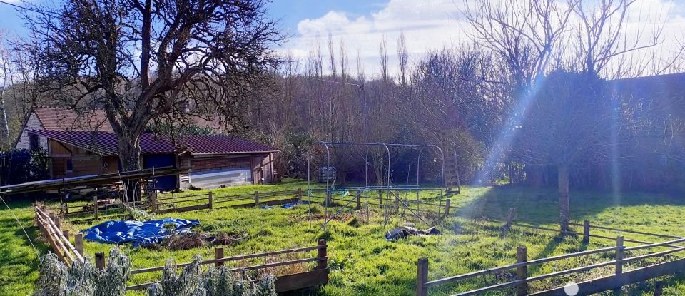 Pavillon 4 pièces de 136 m² à Champeaux-sur-Sarthe (61560)