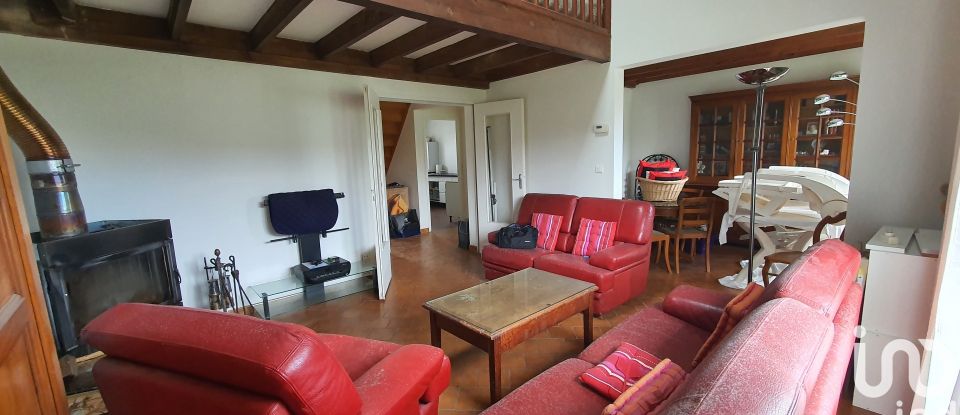 Traditional house 6 rooms of 110 m² in Coignières (78310)