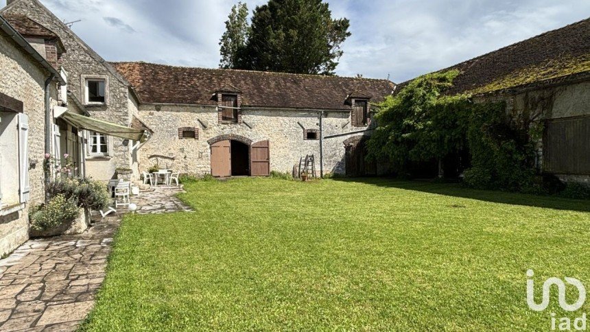 House 10 rooms of 240 m² in Château-Landon (77570)