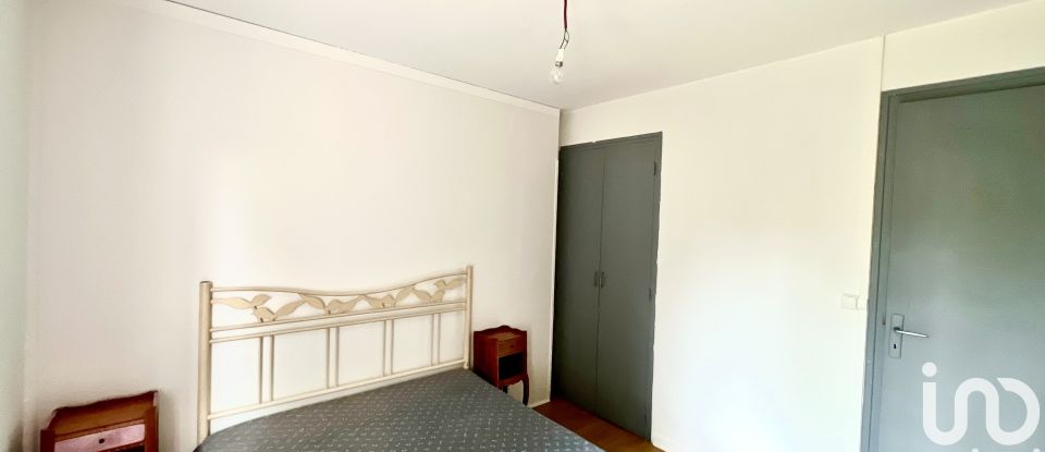 Maison 5 pièces de 90 m² à Saint-Paulet-de-Caisson (30130)