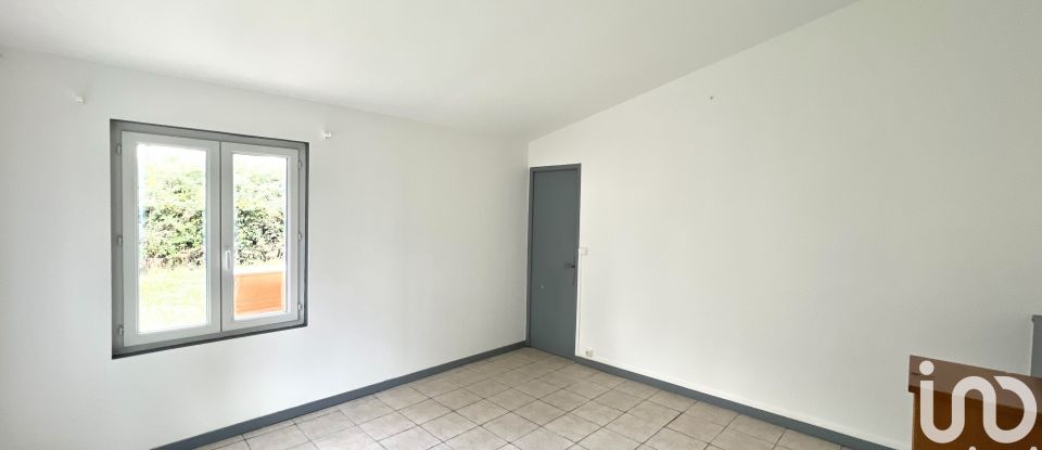 Maison 5 pièces de 90 m² à Saint-Paulet-de-Caisson (30130)