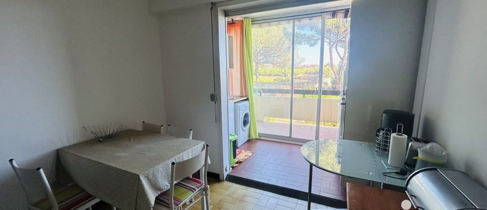 Studio 1 room of 32 m² in Sète (34200)