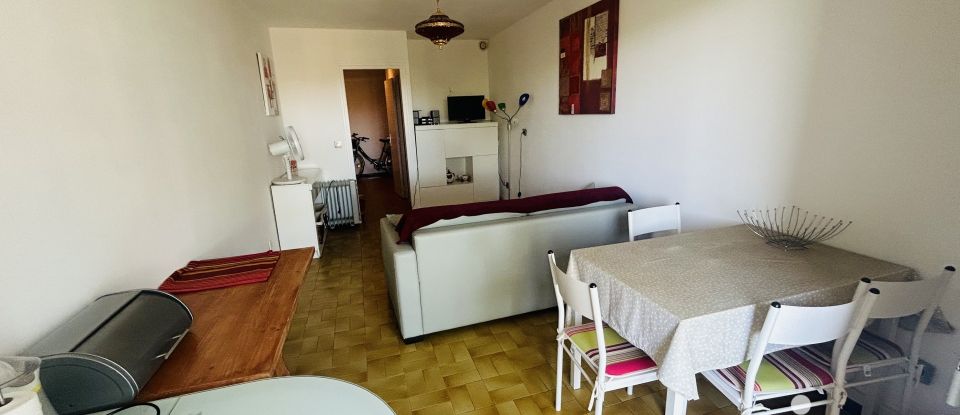 Studio 1 room of 32 m² in Sète (34200)