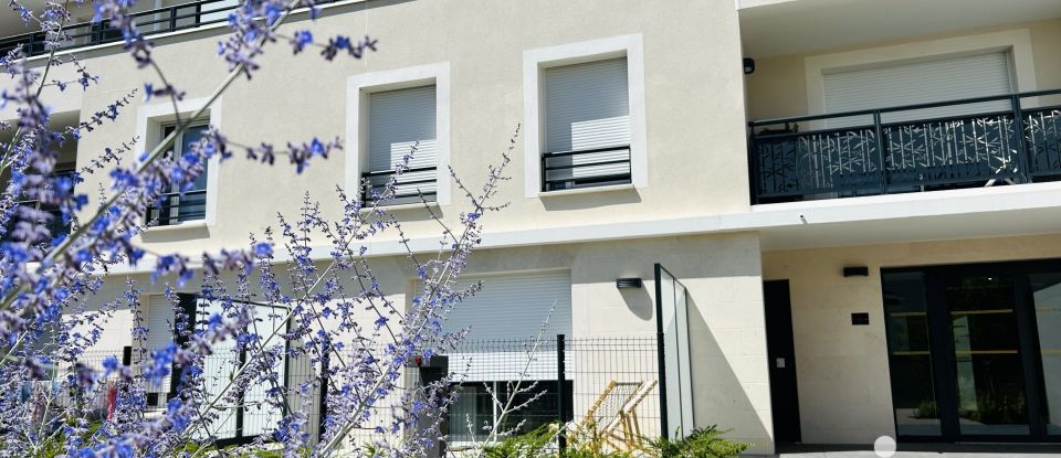 Apartment 4 rooms of 93 m² in Saint-Cyr-sur-Loire (37540)