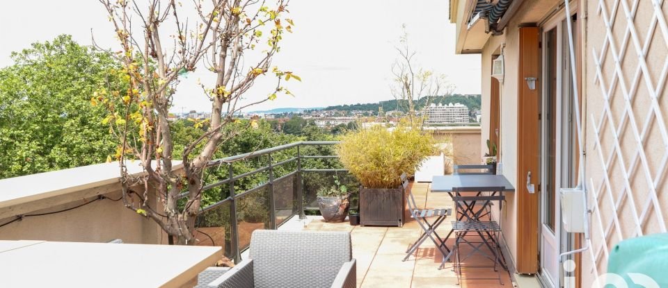 Apartment 4 rooms of 67 m² in Saint-Cloud (92210)