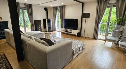 Maison 8 pièces de 219 m² à Quincampoix (76230)