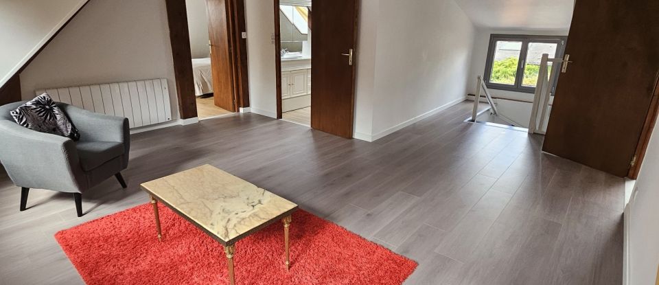 Maison 8 pièces de 219 m² à Quincampoix (76230)