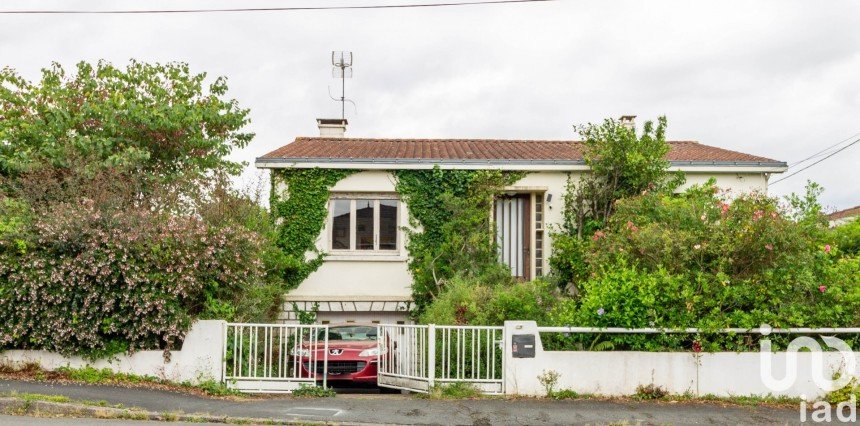 Maison traditionnelle 5 pièces de 145 m² à La Roche-sur-Yon (85000)