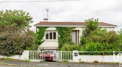 Traditional house 5 rooms of 145 m² in La Roche-sur-Yon (85000)