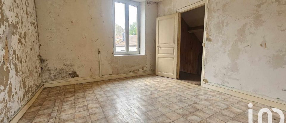 House 3 rooms of 90 m² in Les Hautes-Rivières (08800)