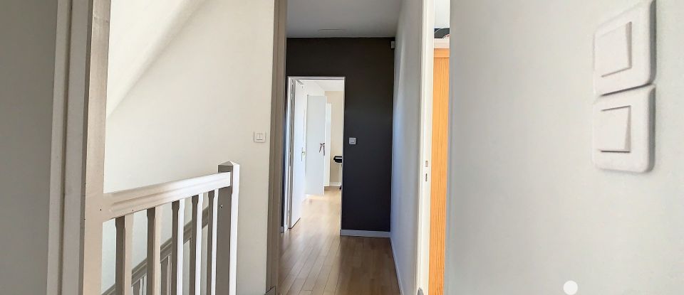 Maison 6 pièces de 188 m² à Dury (80480)