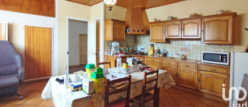 House 9 rooms of 287 m² in Saint-Laurent-de-Cognac (16100)