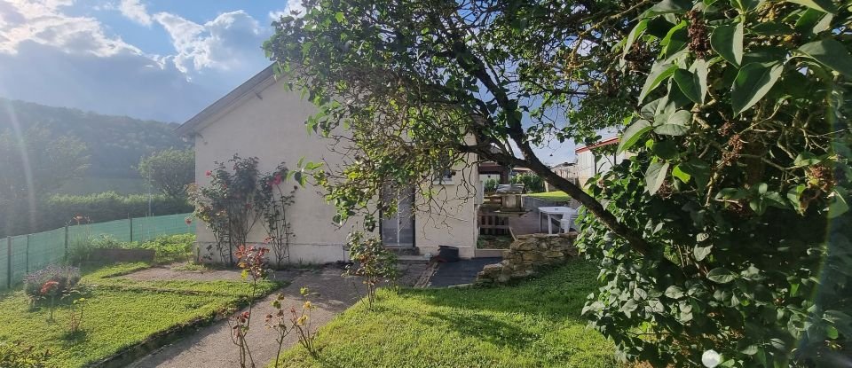 Maison 4 pièces de 65 m² à Raucourt-et-Flaba (08450)