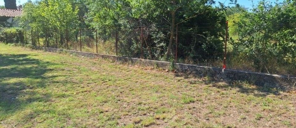 Land of 950 m² in Maureillas-las-Illas (66480)