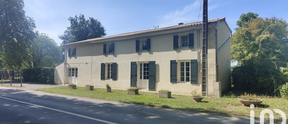 Maison 6 pièces de 155 m² à Surgères (17700)