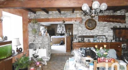 Village house 10 rooms of 186 m² in Saint-Maurice-Colombier (25260)