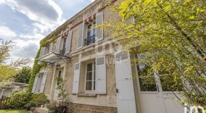 House 8 rooms of 168 m² in Chatou (78400)