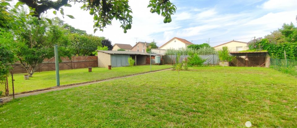 Maison traditionnelle 6 pièces de 112 m² à Lussac-les-Châteaux (86320)