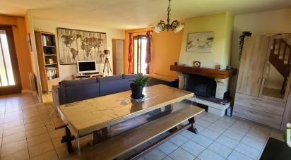 House 5 rooms of 107 m² in Port-en-Bessin-Huppain (14520)