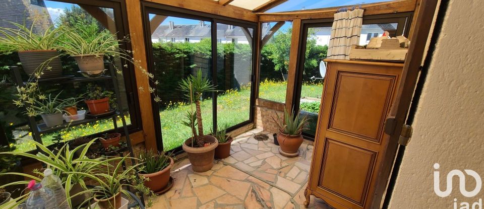 House 5 rooms of 107 m² in Port-en-Bessin-Huppain (14520)