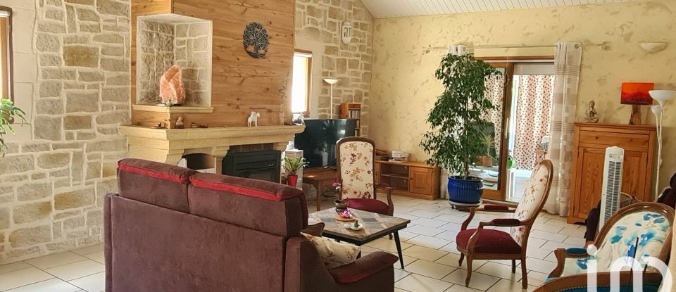 House 4 rooms of 135 m² in Saint-Ondras (38490)