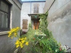 House 3 rooms of 76 m² in Montluçon (03100)