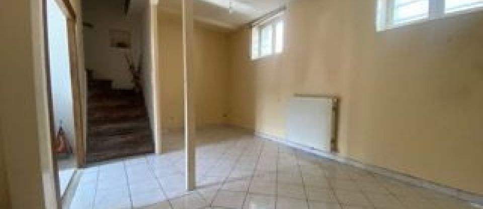 House 3 rooms of 76 m² in Montluçon (03100)