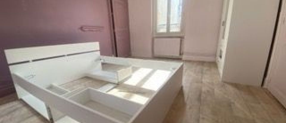 House 3 rooms of 76 m² in Montluçon (03100)