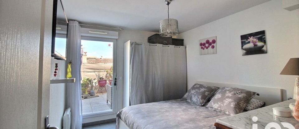 Appartement 3 pièces de 56 m² à Marseille (13003)