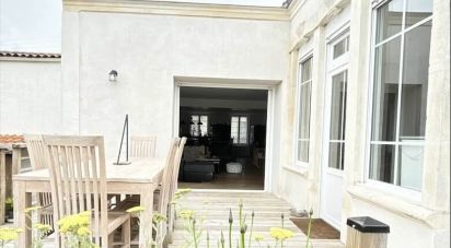 Traditional house 5 rooms of 210 m² in Marennes (17320)