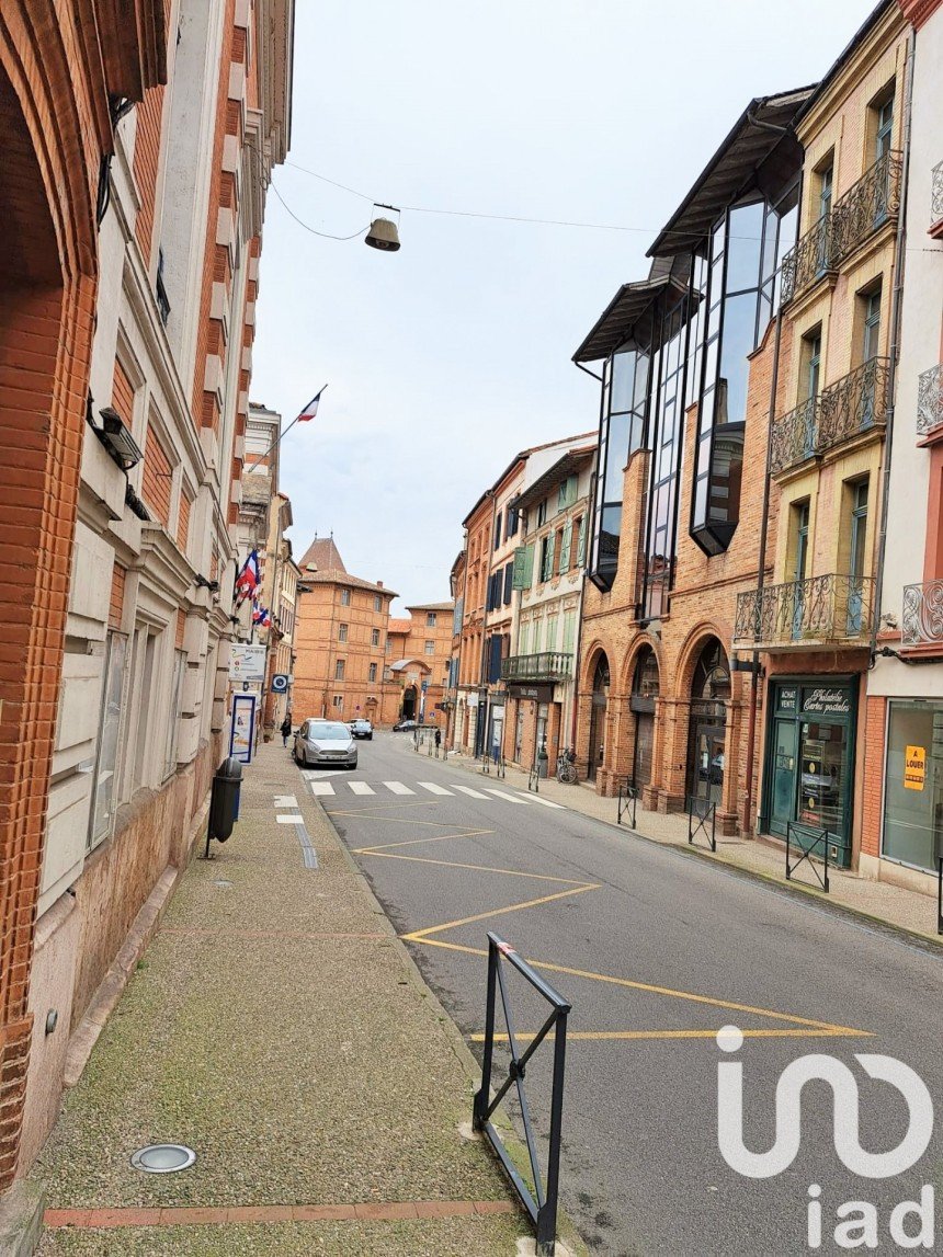 Building in Montauban (82000) of 148 m²