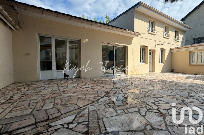 House 7 rooms of 169 m² in Villemomble (93250)