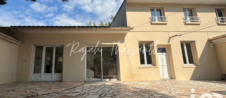 House 7 rooms of 169 m² in Villemomble (93250)