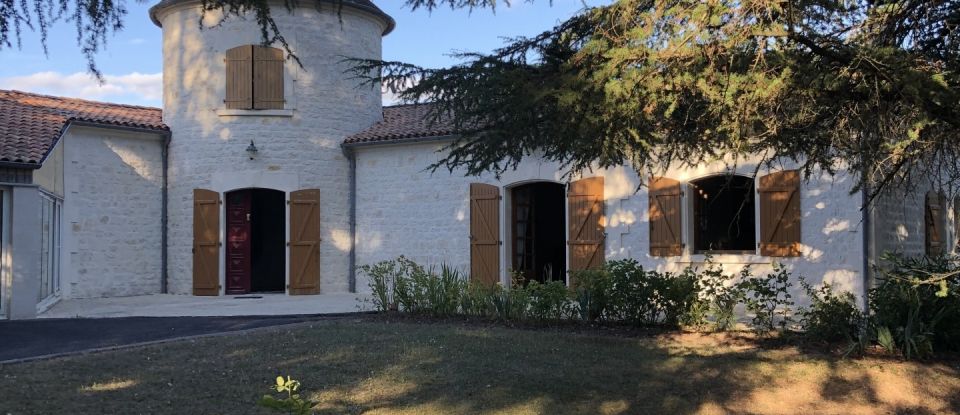 Maison 5 pièces de 150 m² à Barbezieux-Saint-Hilaire (16300)