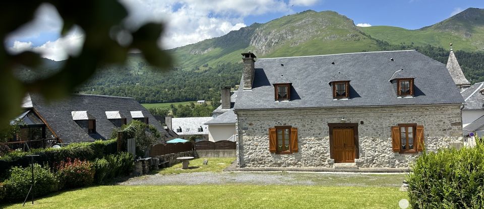 Maison traditionnelle 6 pièces de 127 m² à Argelès-Gazost (65400)