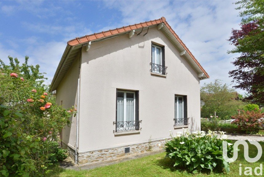 Traditional house 6 rooms of 85 m² in Marolles-en-Hurepoix (91630)