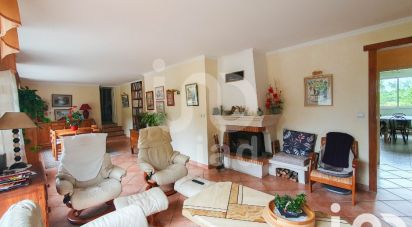 Traditional house 5 rooms of 130 m² in Saint-Avertin (37550)