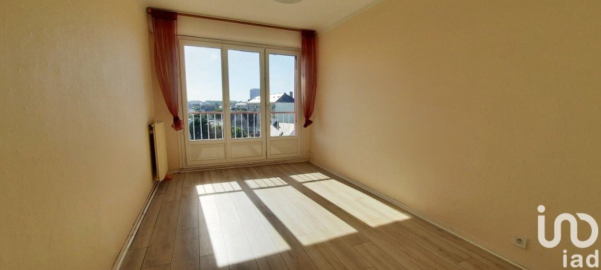 Apartment 3 rooms of 62 m² in Saint-Brieuc (22000)