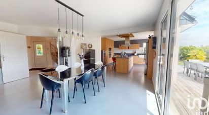 Maison 8 pièces de 180 m² à Carhaix-Plouguer (29270)