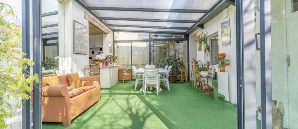 Maison 8 pièces de 204 m² à Les Lilas (93260)