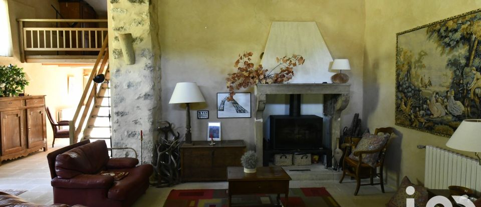 Country house 8 rooms of 296 m² in Reilhanette (26570)