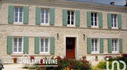 House 6 rooms of 253 m² in Le Thou (17290)