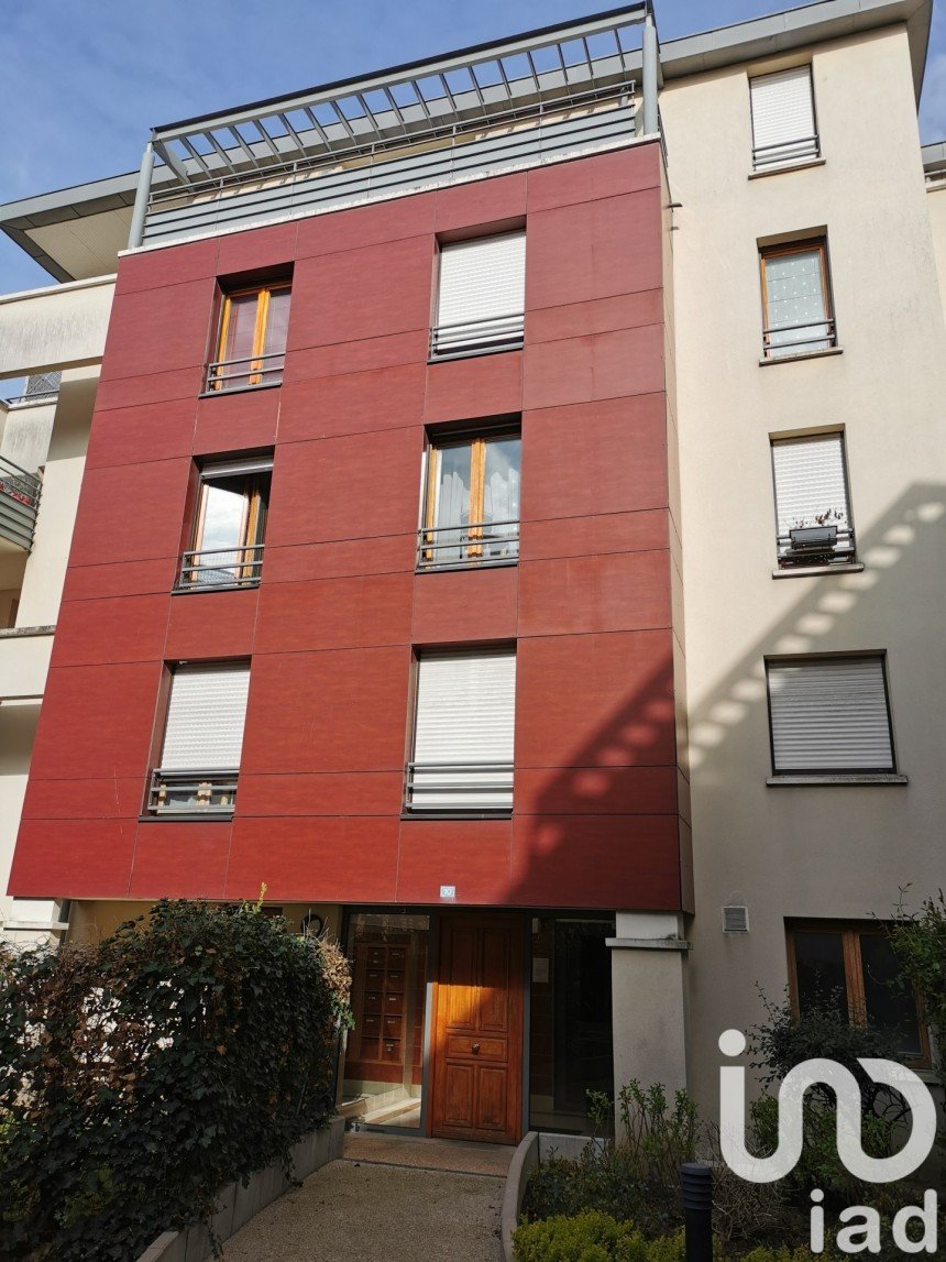 Apartment 2 rooms of 52 m² in Neuilly-sur-Marne (93330)