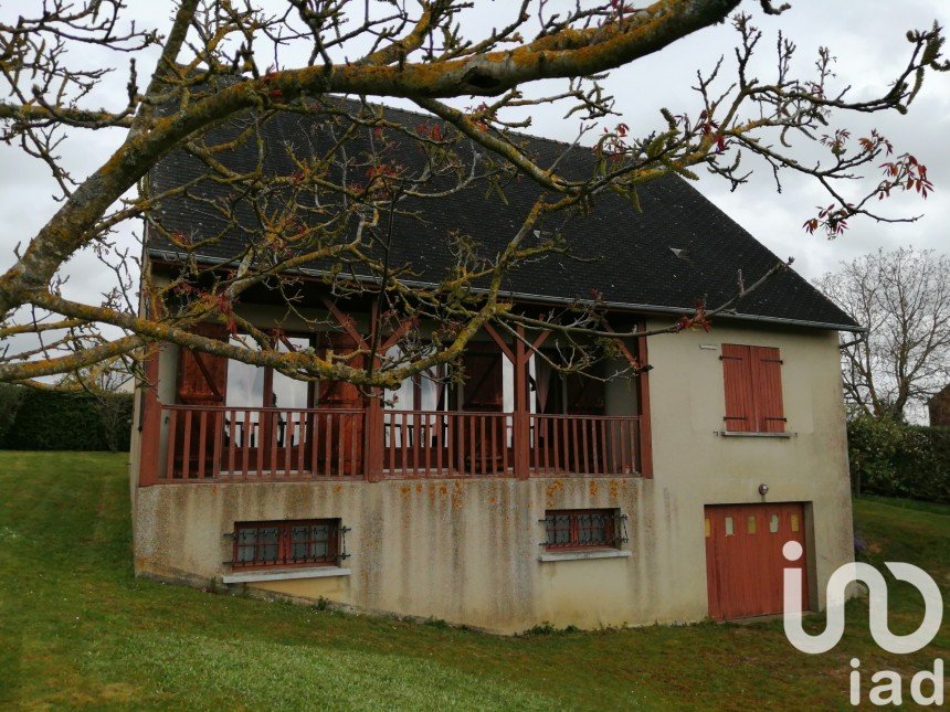 Traditional house 3 rooms of 86 m² in Mont-Saint-Jean (72140)